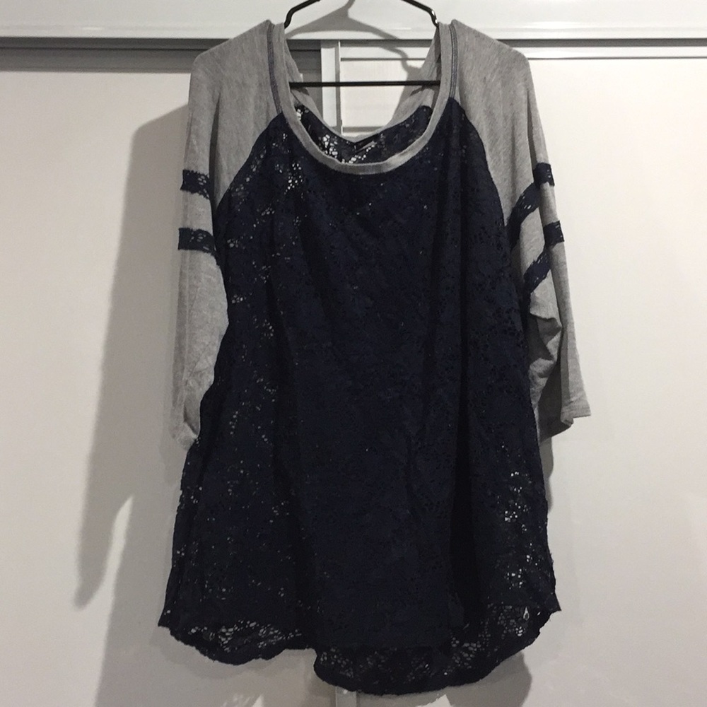 Quarter sleeve shirt